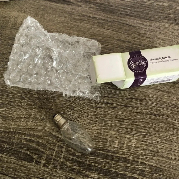 5/$25  Scentsy Warmer Replacement Bulb - Picture 5 of 5